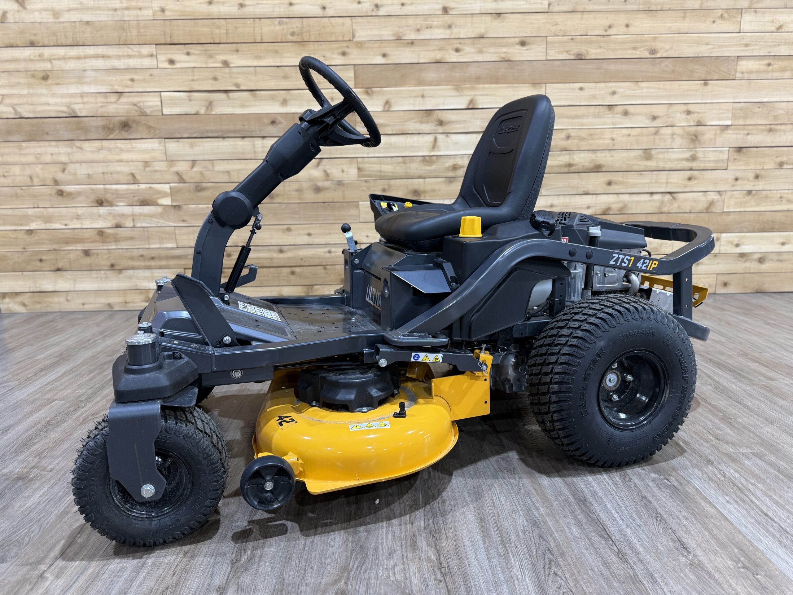 2025 Cub Cadet Ultima ZTS1 42IP – #7RH30061
