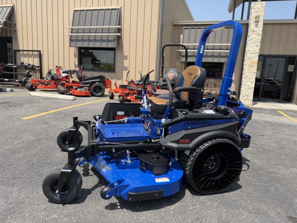 2026 SCAG Power Equipment Bluebird Cheetah II SCZII-61V-38FX-EFI-BB – #84D00979