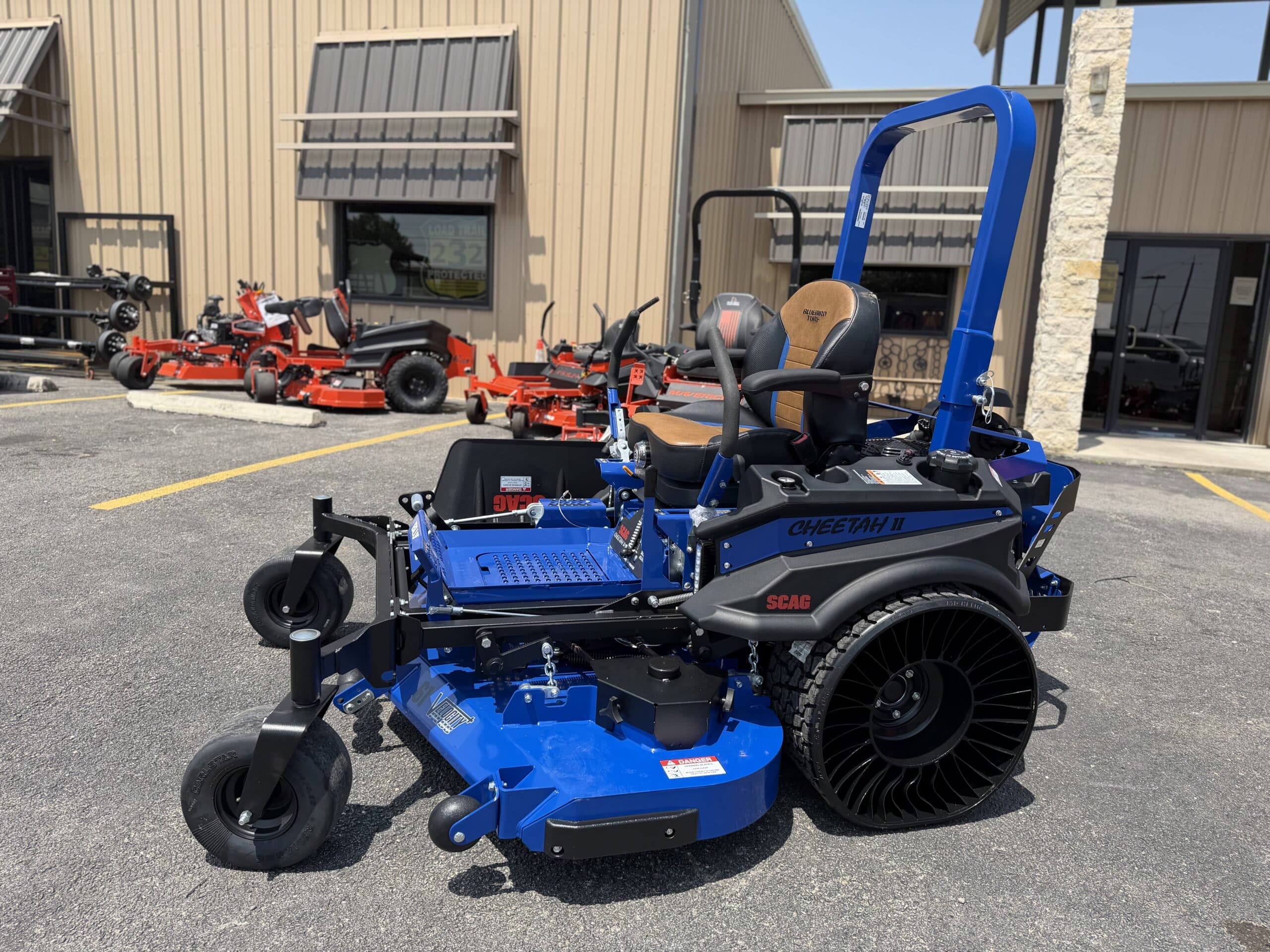 2026 SCAG Power Equipment Bluebird Cheetah II SCZII-61V-38FX-EFI-BB – #84D00979
