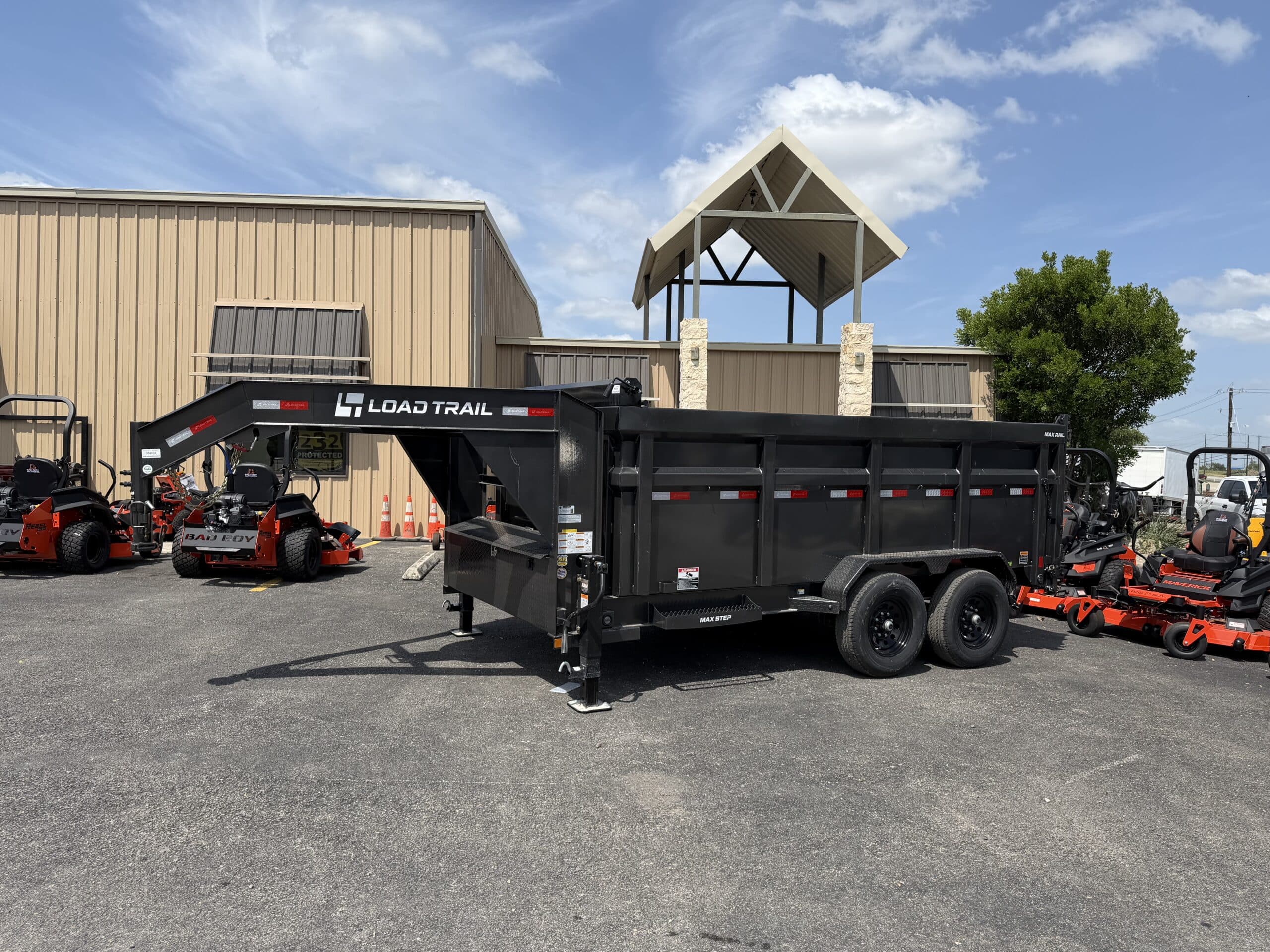2026 Load Trail 7X14 – 14K GVW/GN/Low Pro-Dump – #LT3384494