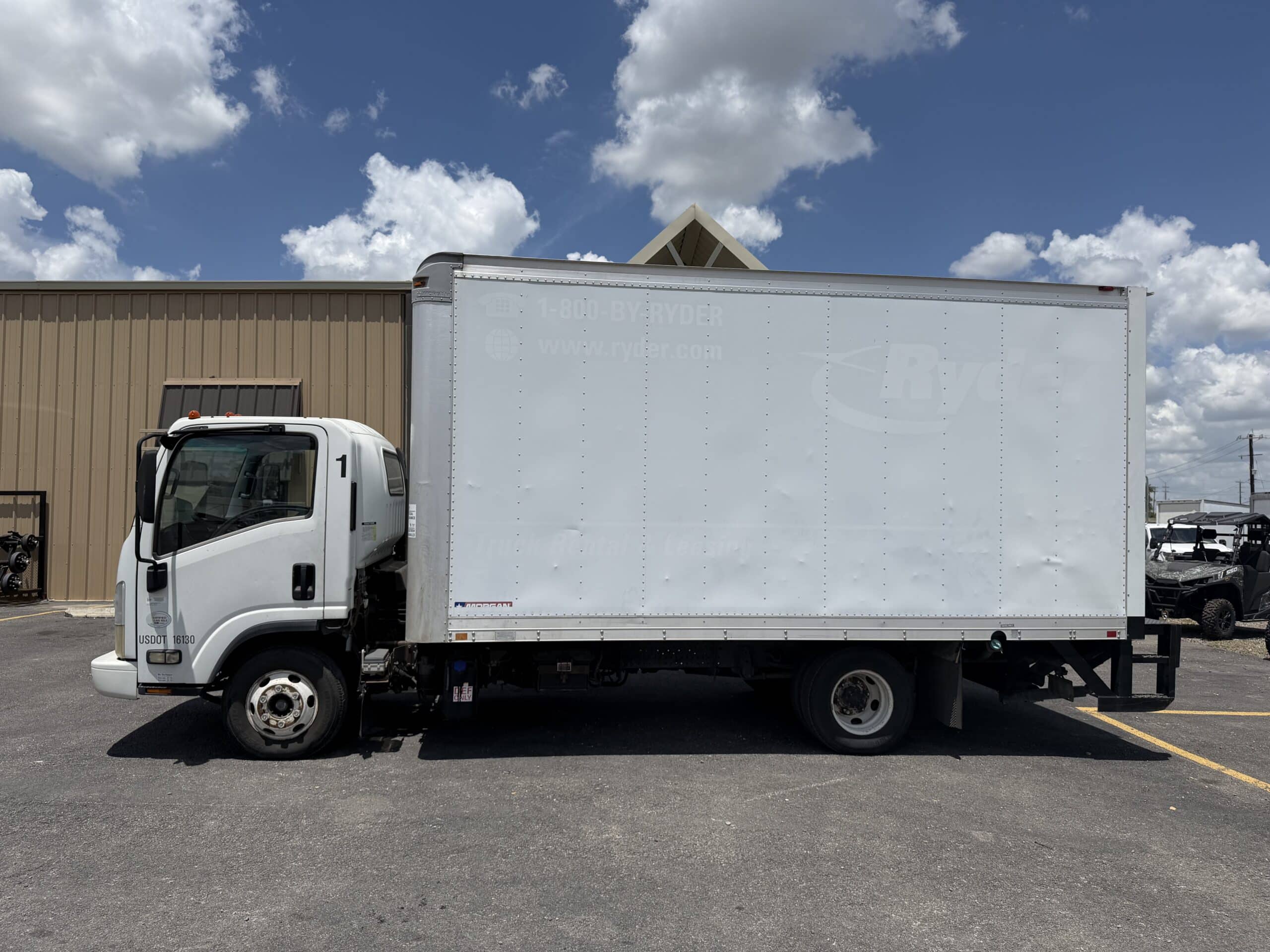 2013 Isuzu NRP Box Truck w/ Liftgate – #D7004742