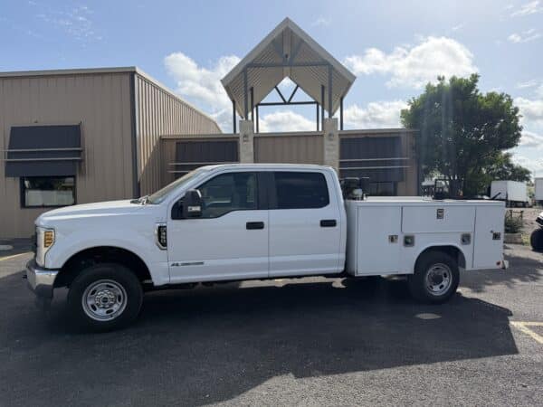 2019 Ford F-350 XL Crew Cab – #KEE42781