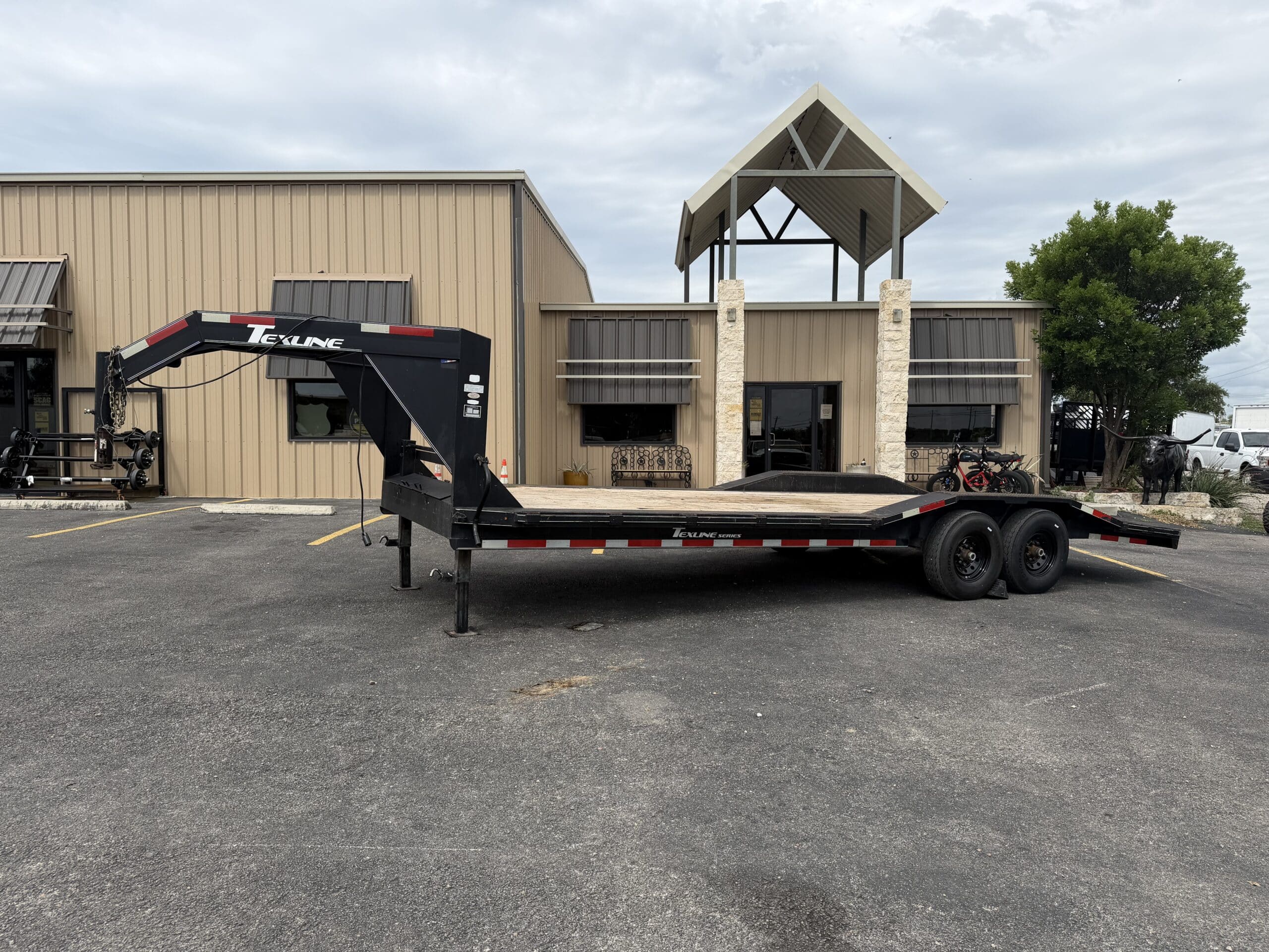 2017 A1 Custom Trailer Texline 8.5X24 – 14K GVW/Gooseneck – #H1000761