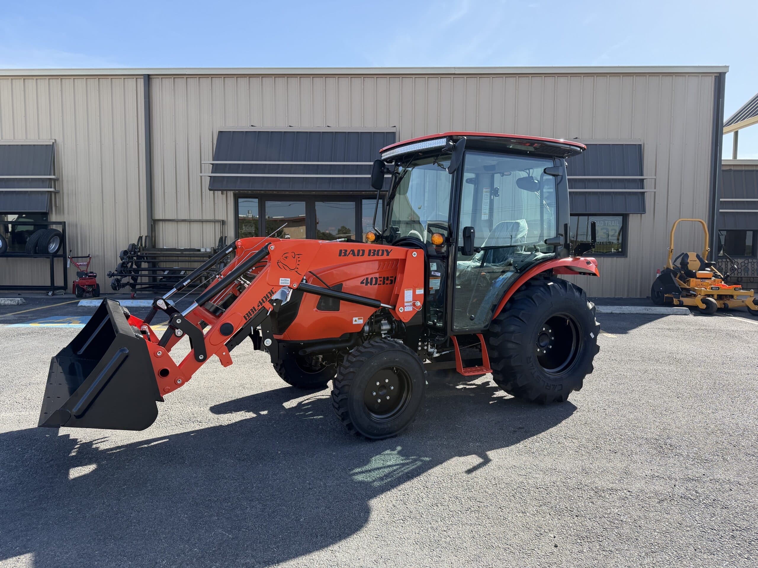 2026 Bad Boy 40 Series Tractor 4035CHIL – #FLR00481